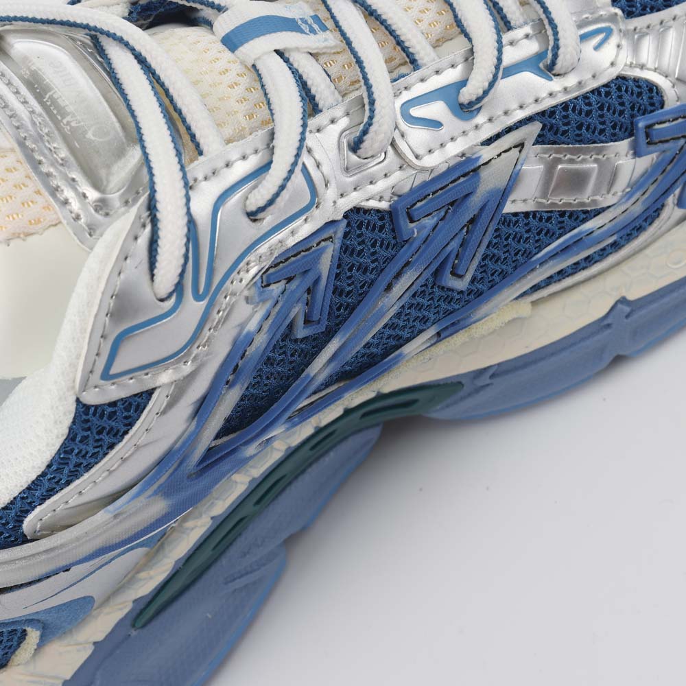 Offwhite_UK9.5/EU44 RF125